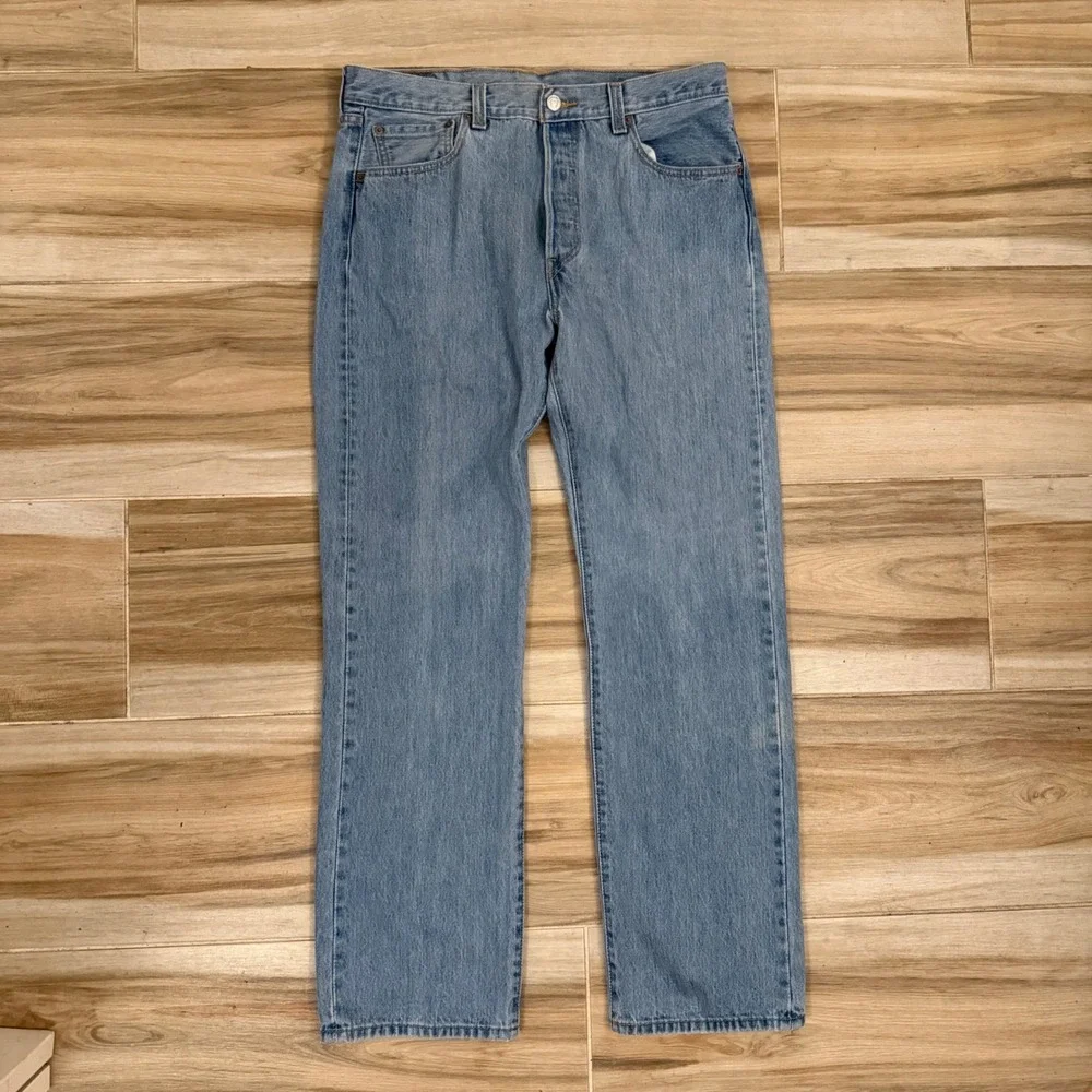 Vintage Y2K Levis 501 Original Fit Straight‎ Leg Light Wash Jeans Mens 34x32